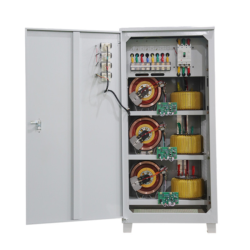 Estabilizador de tensão de três fases 80KVA 80KW Regulador automático de tensão e estabilizador para uso industrial