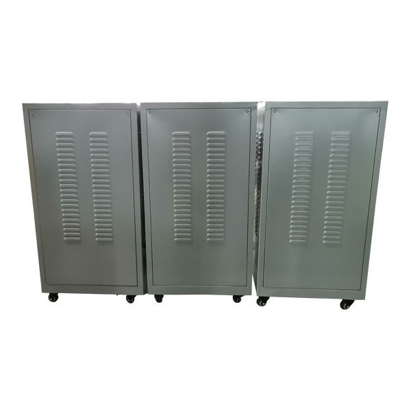 Capacidade do regulador de tensão 30KVA do Avr do equipamento bonde eficiência alta do trabalho da auto